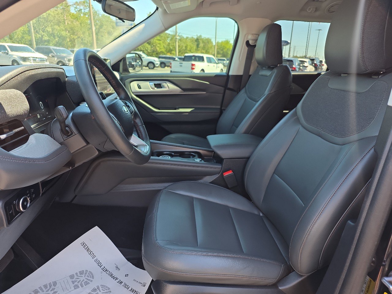 Certified 2025 Ford Explorer Active w/ Active Comfort Package RWD image 6