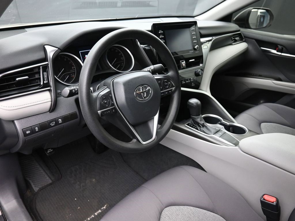Used 2022 Toyota Camry LE image 18