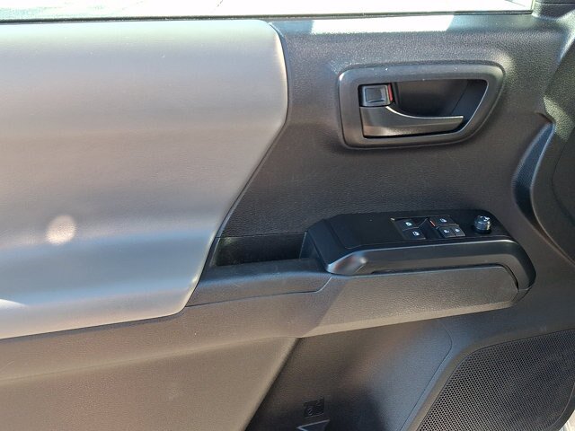 Used 2022 Toyota Tacoma SR w/ SR Convenience Package AWD/4WD image 2