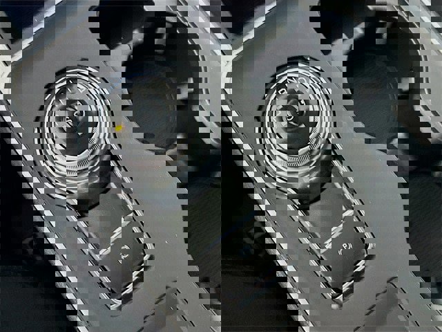 Certified 2024 Ford Edge SE w/ Black Appearance Package image 17