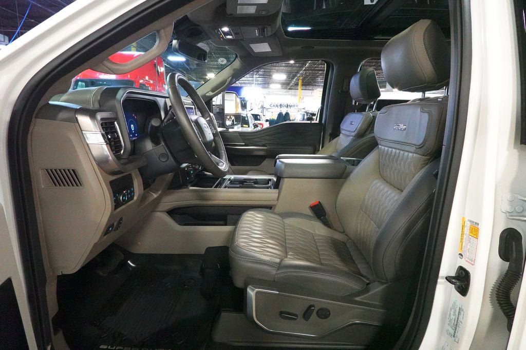 Certified 2025 Ford F350 Platinum w/ Platinum Plus Package AWD/4WD image 24