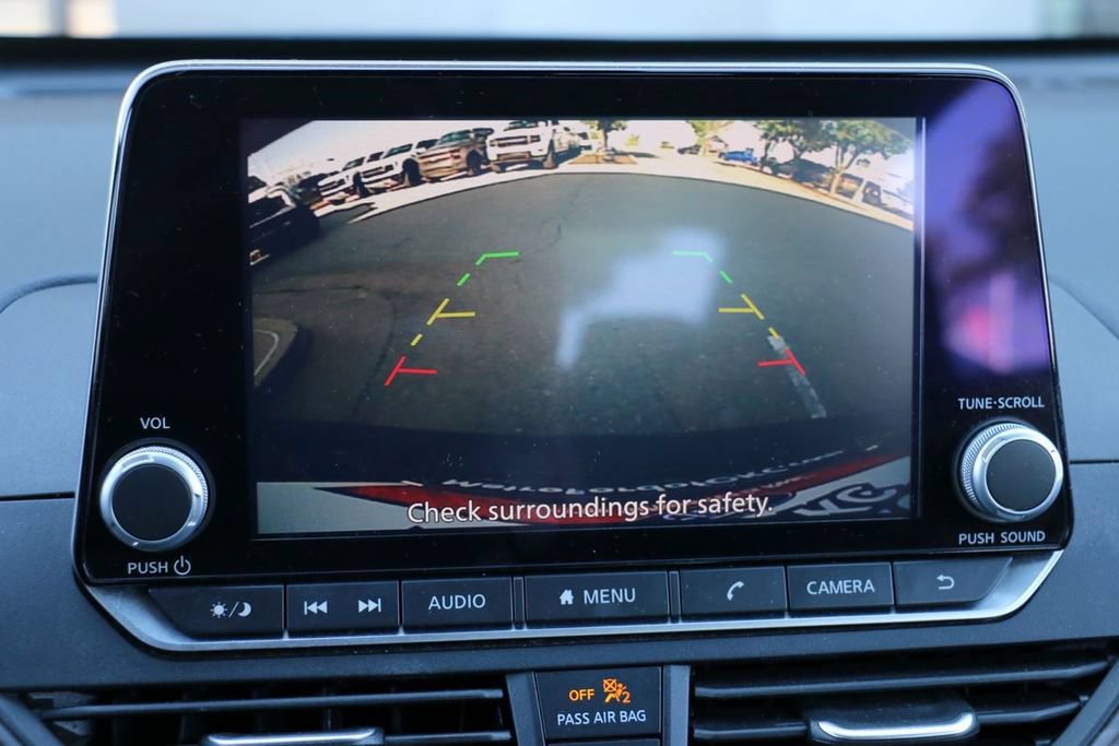 Used 2025 Nissan Altima 2.5 SV FWD image 13