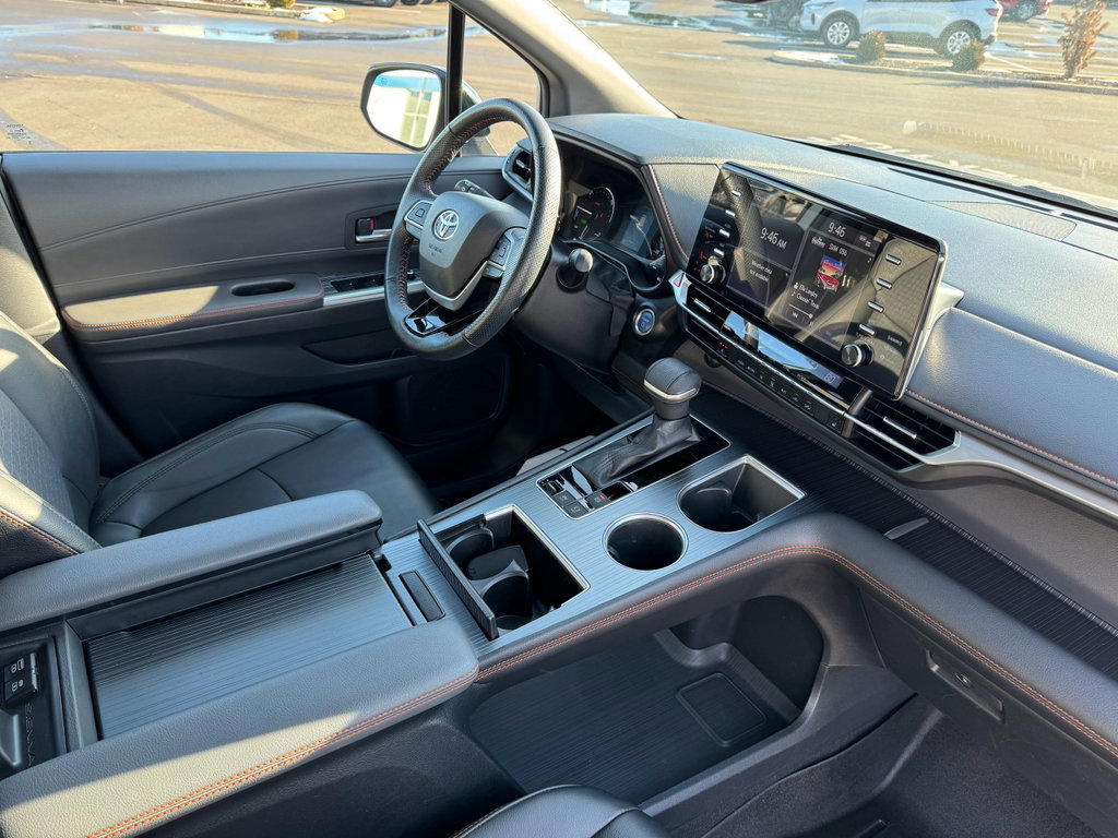Used 2021 Toyota Sienna XSE image 13