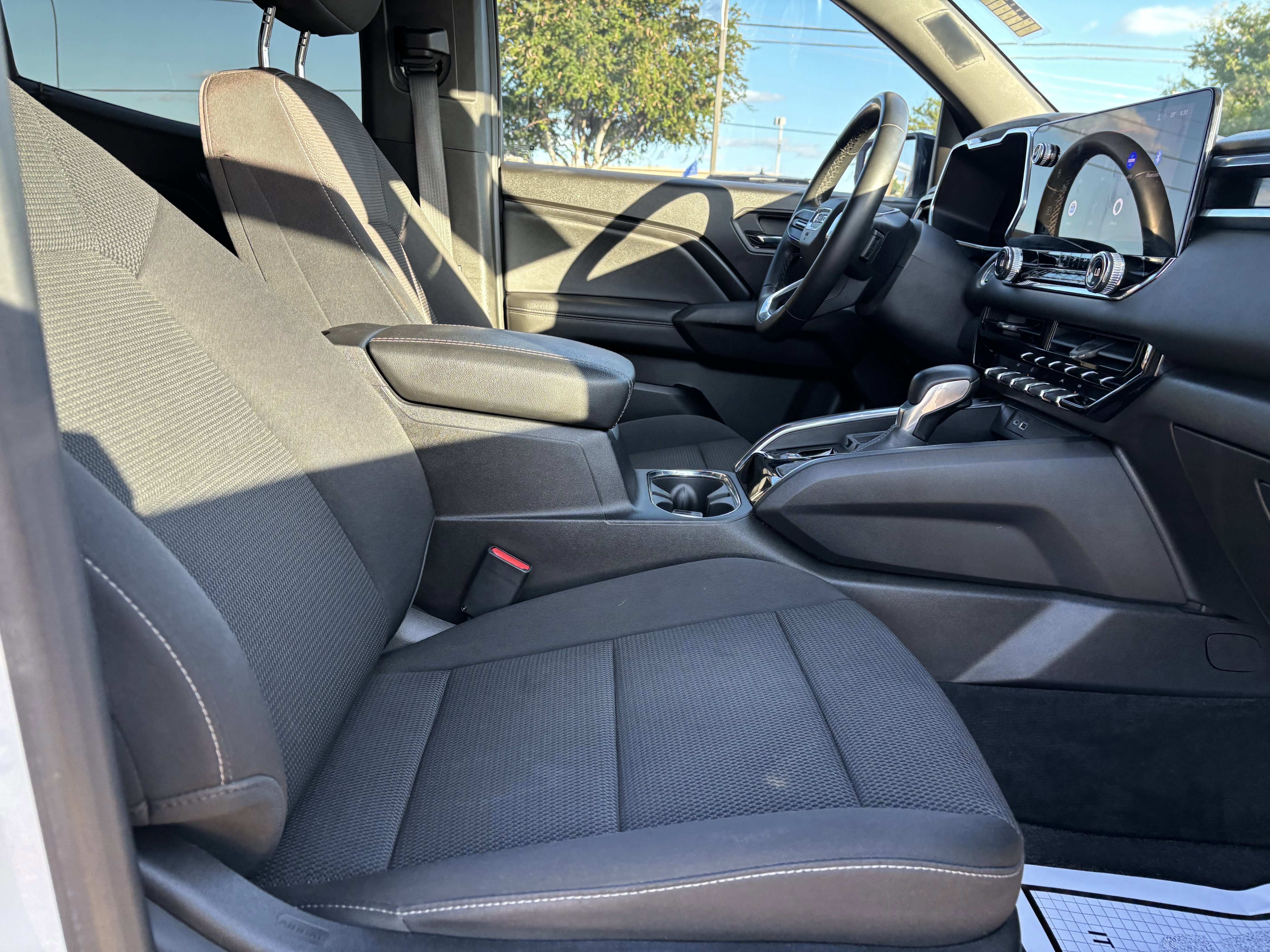 Used 2023 GMC Canyon Elevation w/ Convenience Package image 23