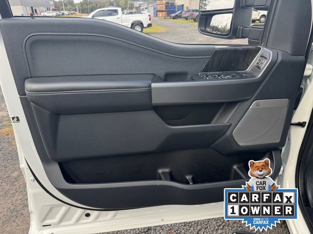 Certified 2025 Ford F250 Lariat w/ Chrome Package image 31