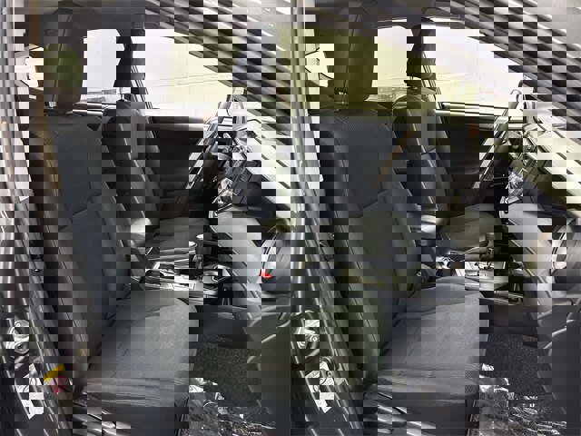 Used 2018 Toyota RAV4 LE image 13