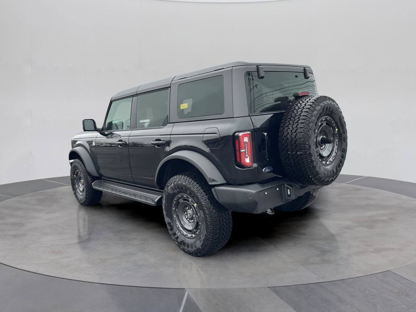 Certified 2025 Ford Bronco Outer Banks w/ Sasquatch Package AWD/4WD image 7