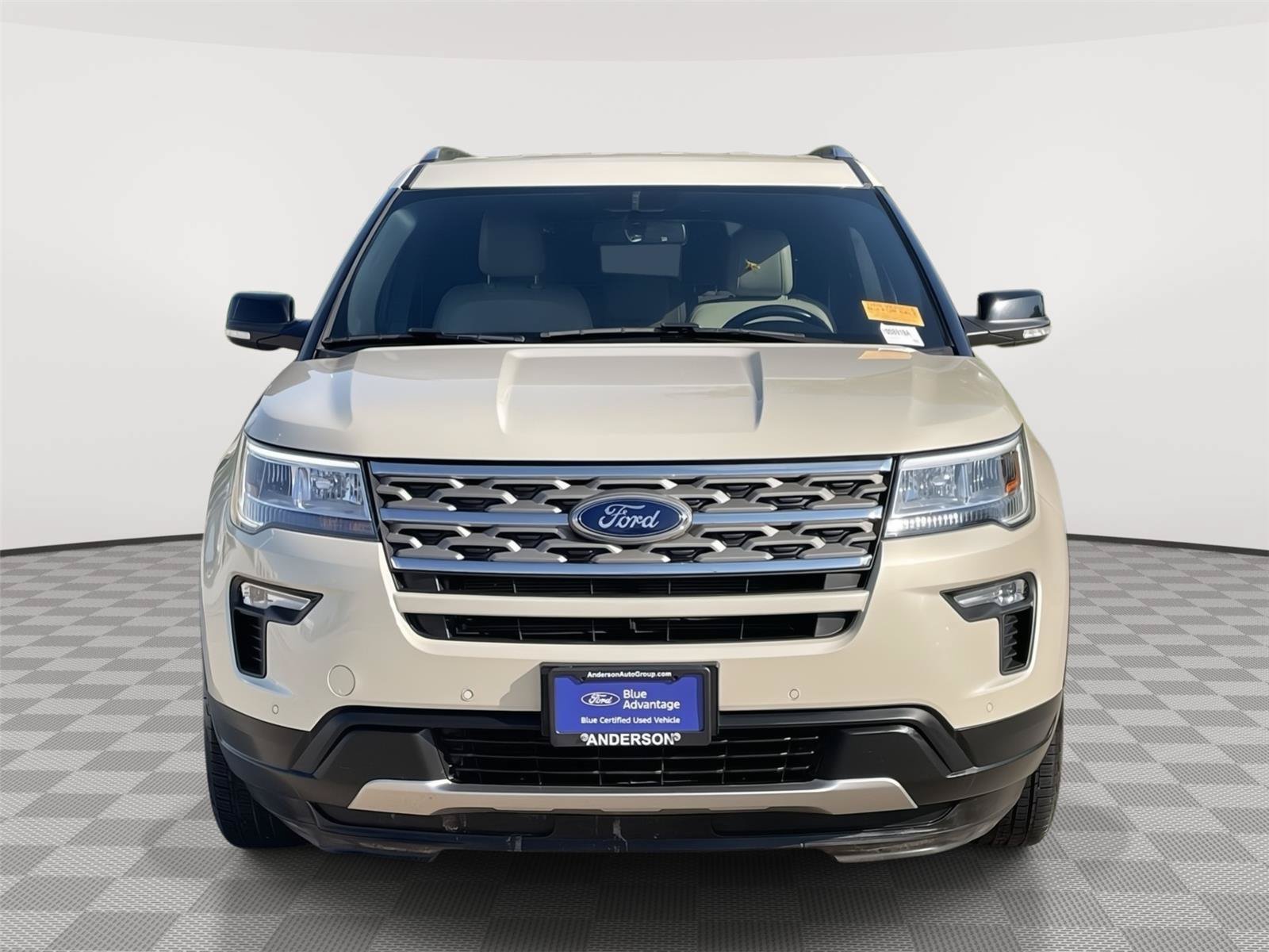 Certified 2018 Ford Explorer XLT w/ Equipment Group 202A AWD/4WD image 4