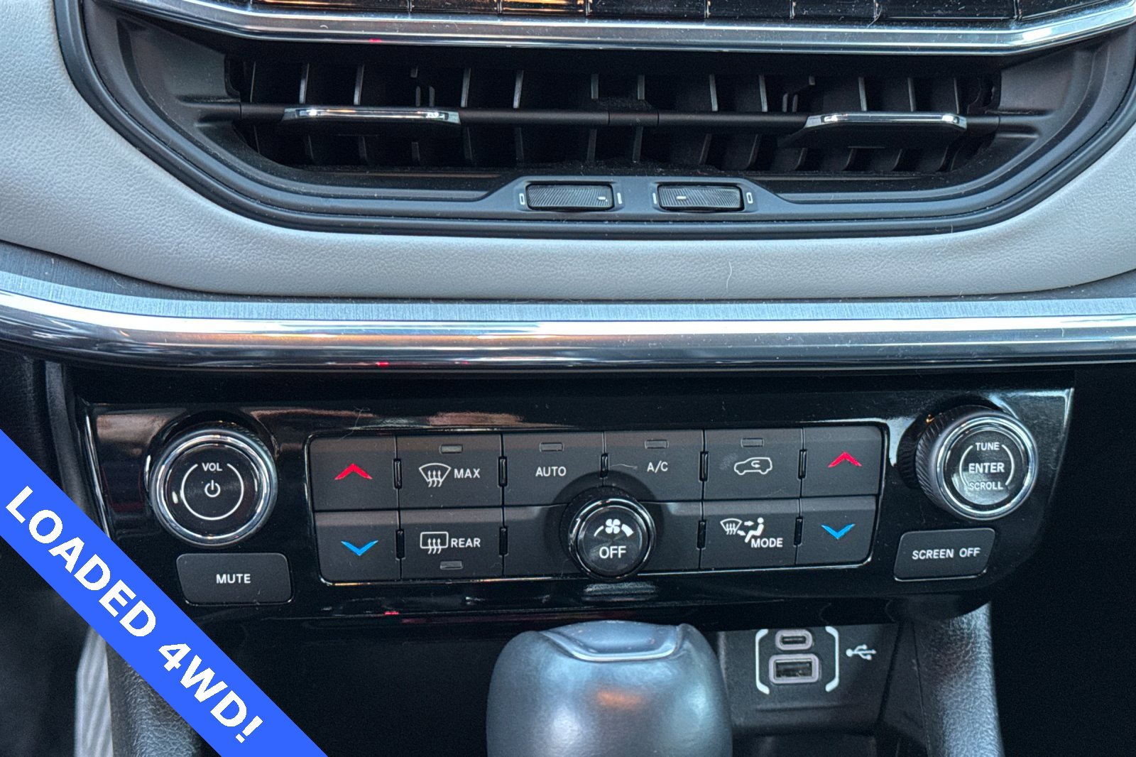 Used 2022 Jeep Compass Limited w/ Elite Group image 21