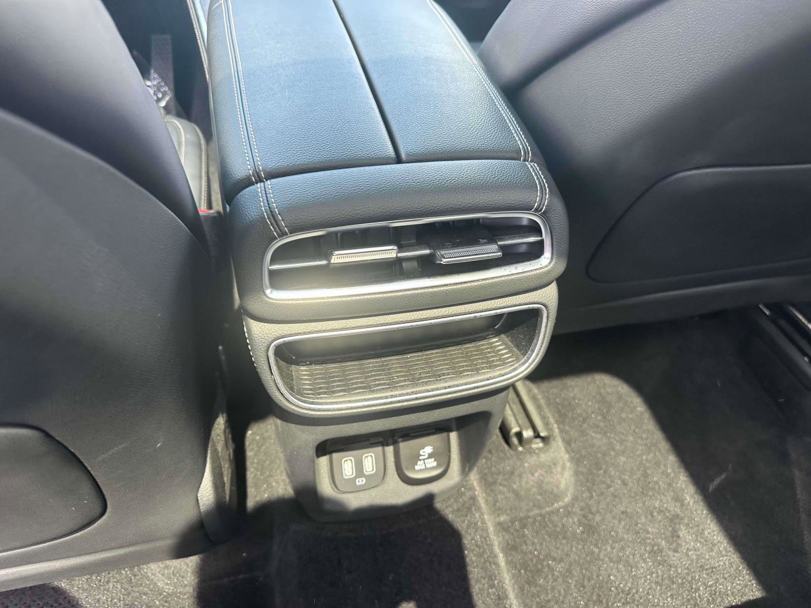 Used 2024 Genesis GV80 3.5T image 11