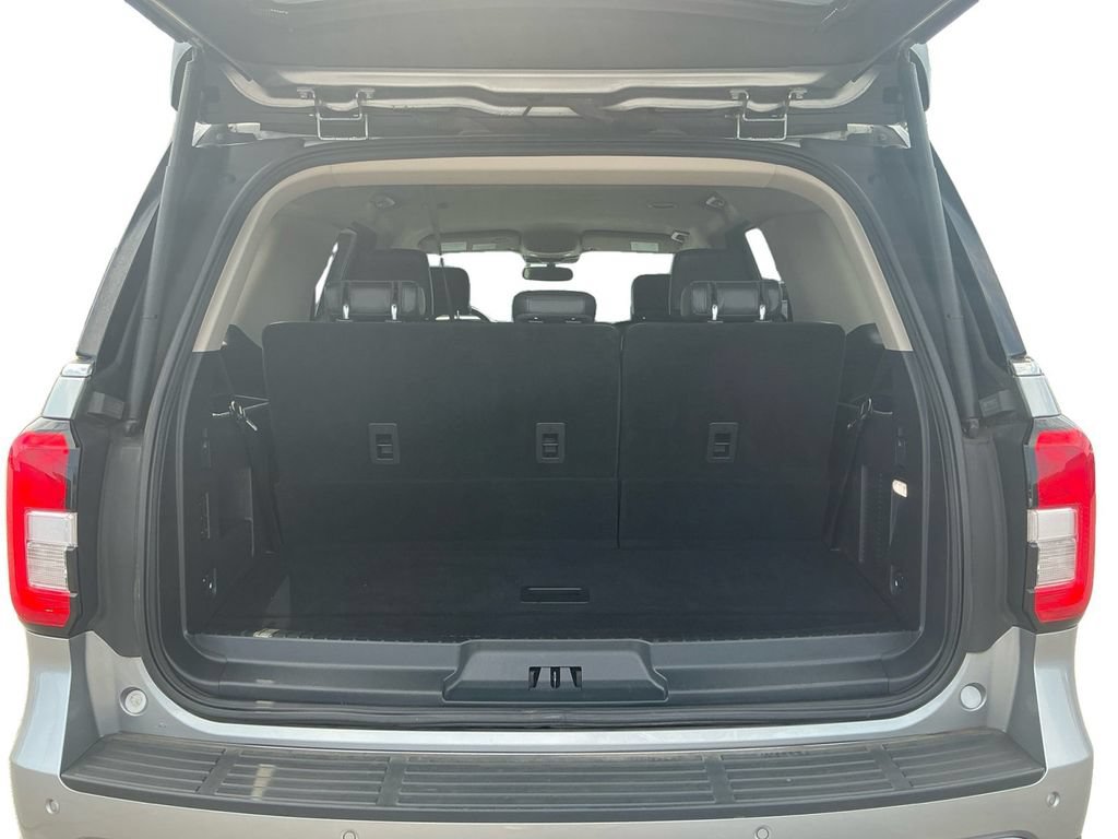 Certified 2024 Ford Expedition XLT RWD image 24