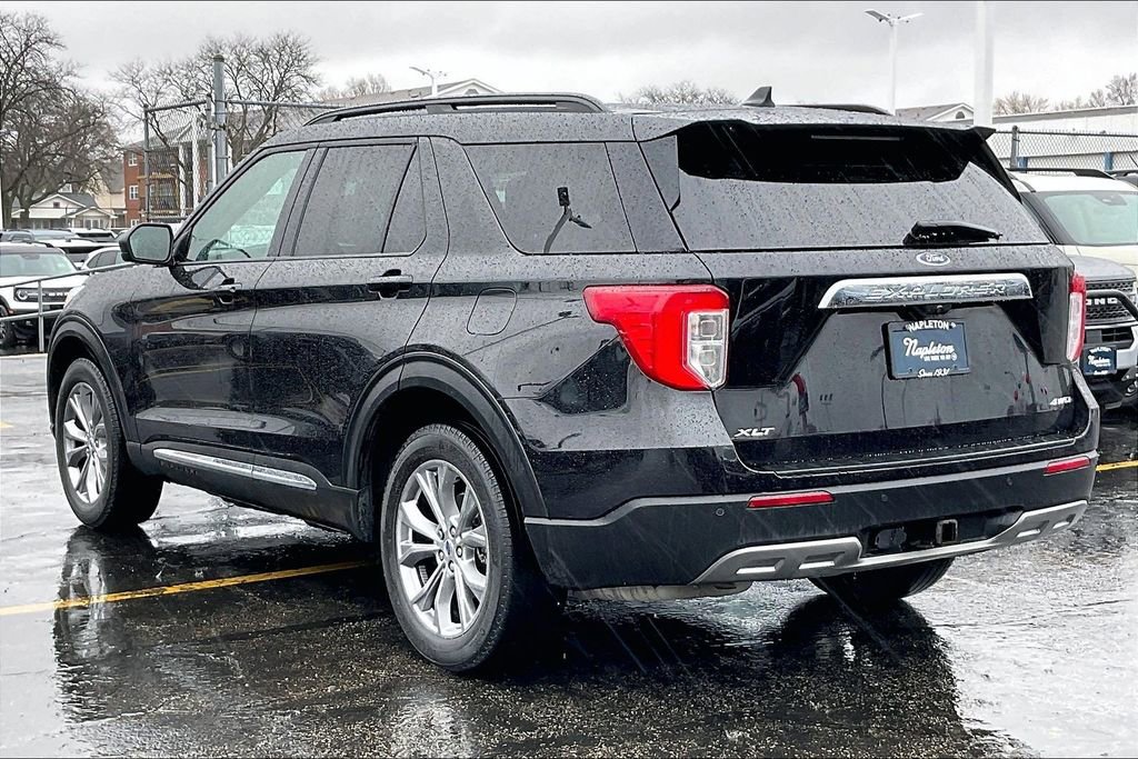 Certified 2022 Ford Explorer XLT w/ Equipment Group 202A image 9