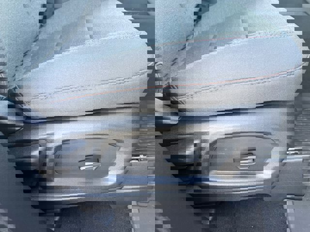 Certified 2025 Ford Explorer Active AWD/4WD image 29