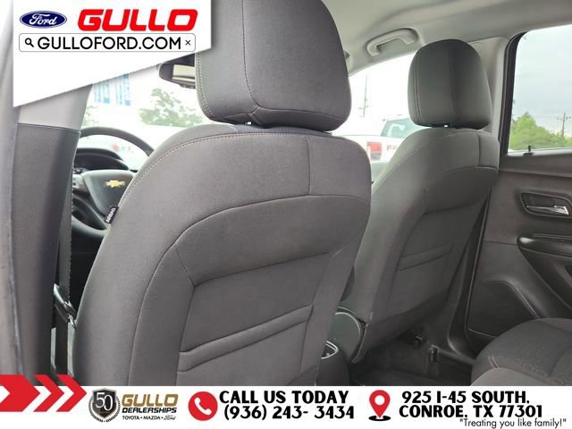 Used 2022 Chevrolet Trax LS w/ Tint and Cruise Package FWD image 15