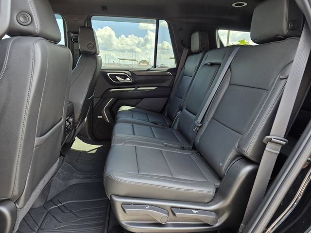 Used 2024 Chevrolet Tahoe Z71 w/ Luxury Package AWD/4WD image 19