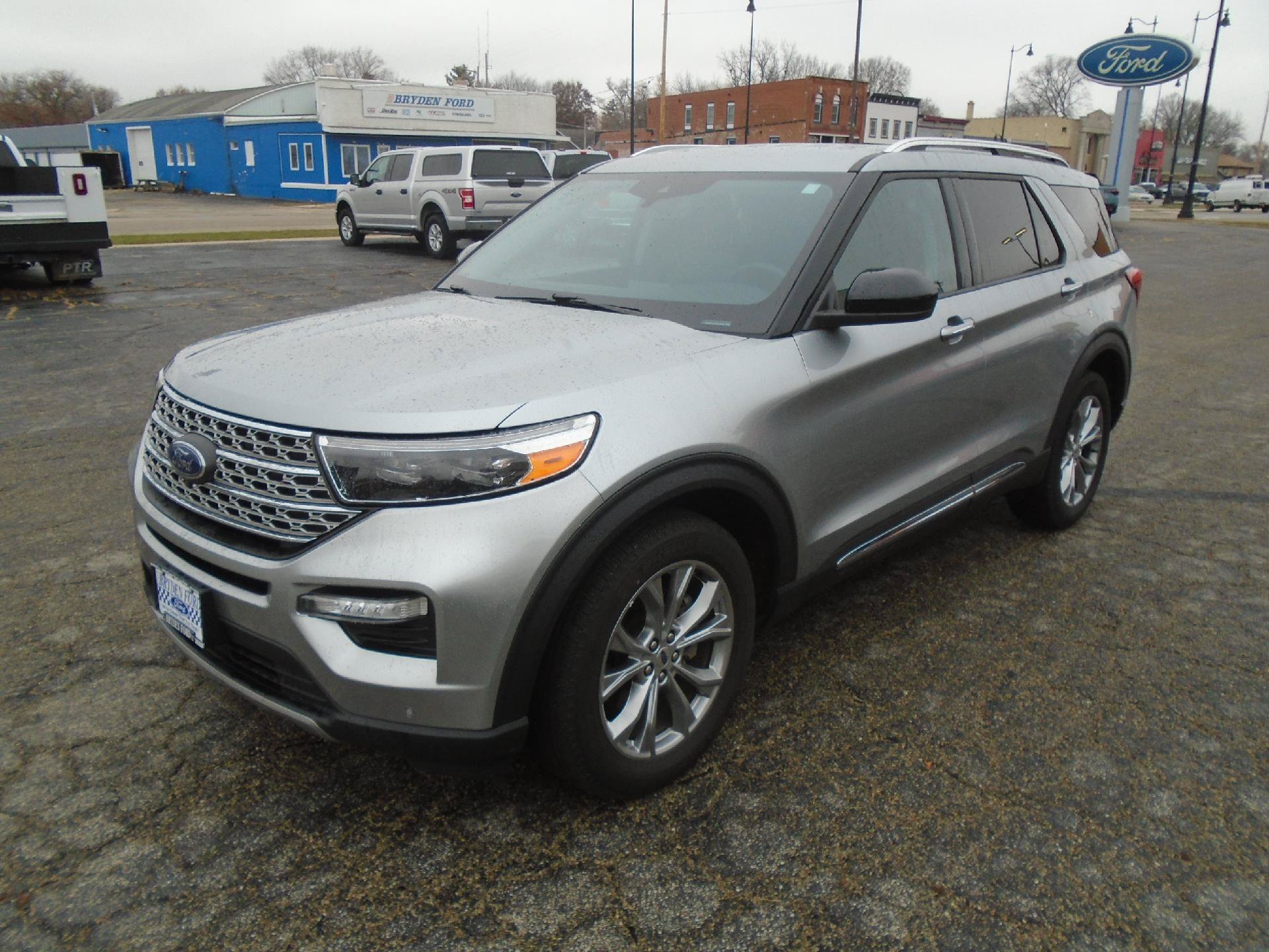 Certified 2024 Ford Explorer Limited AWD/4WD image 2