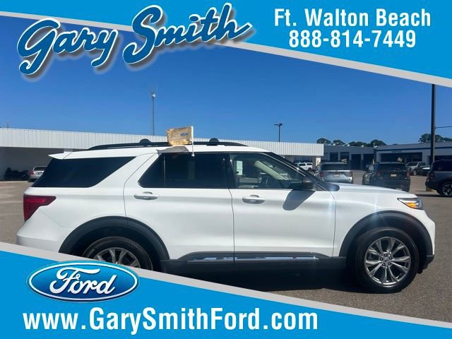 Certified 2023 Ford Explorer XLT w/ Equipment Group 202A AWD/4WD image 1