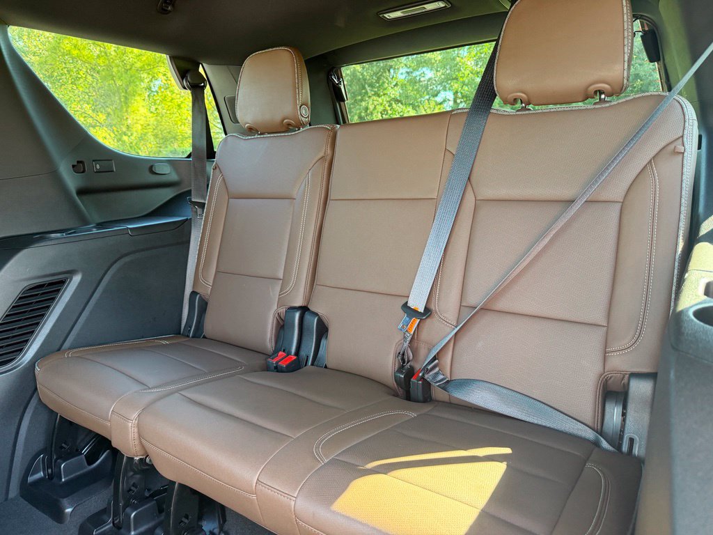 Used 2024 Chevrolet Tahoe High Country AWD/4WD image 23