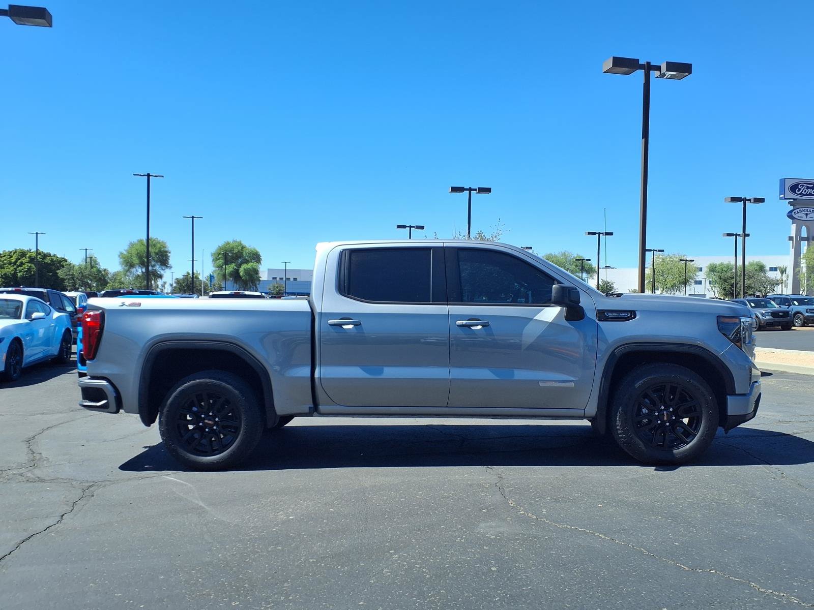 Used 2025 GMC Sierra 1500 Elevation AWD/4WD image 7