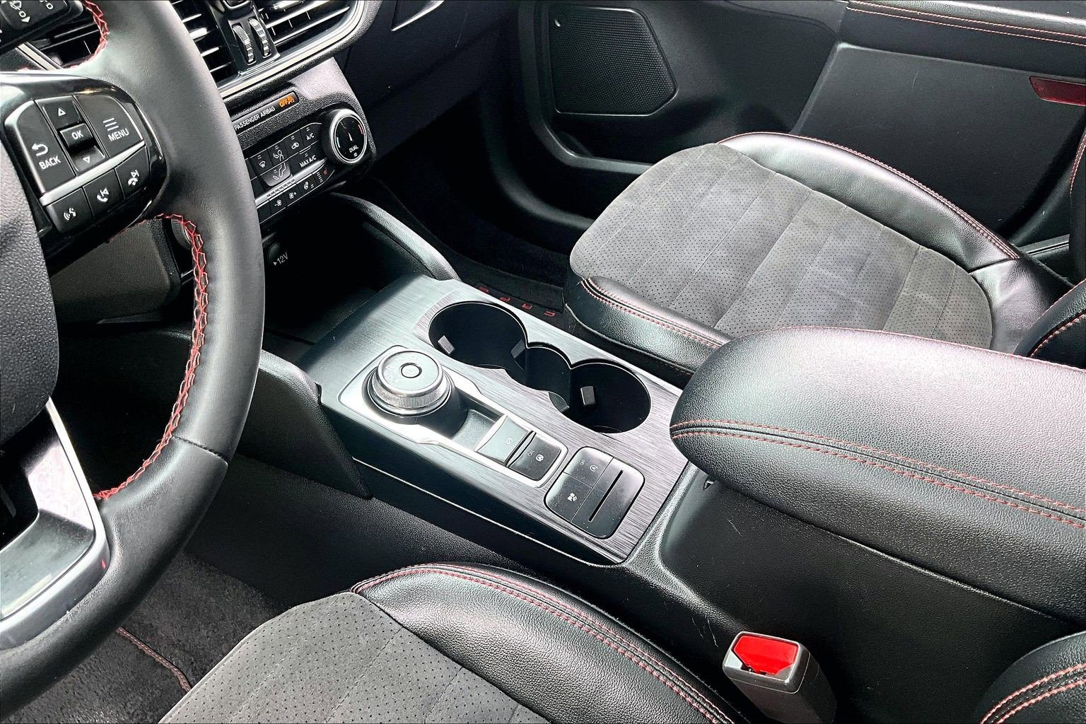 Certified 2022 Ford Escape SEL w/ SEL Stealth AWD Package image 14