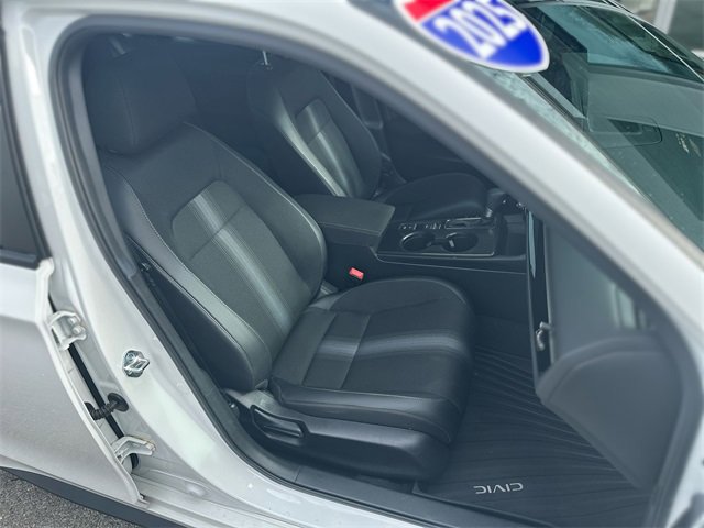 Used 2025 Honda Civic Sport image 26