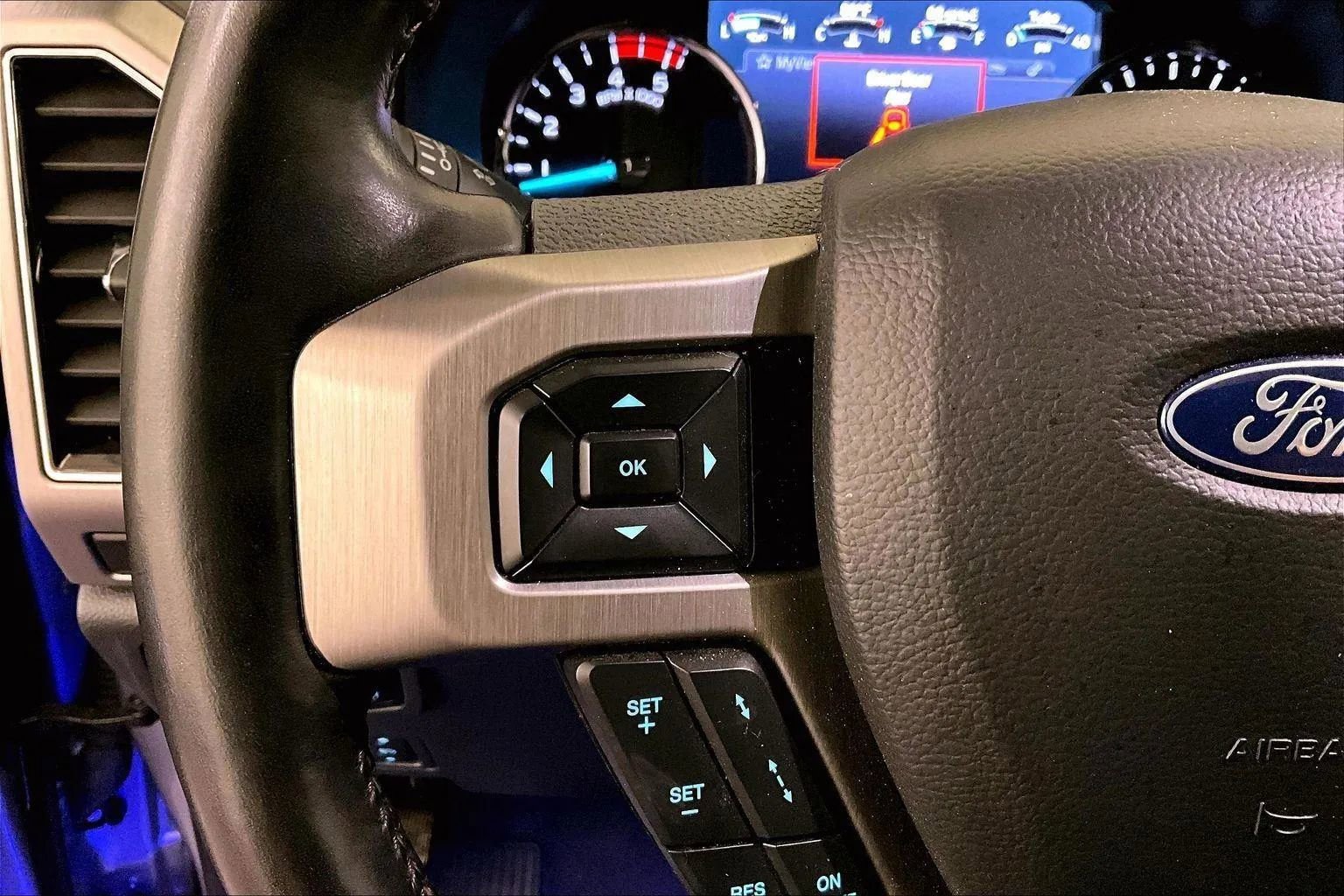 Certified 2022 Ford F450 Platinum w/ FX4 Off-Road Package image 17