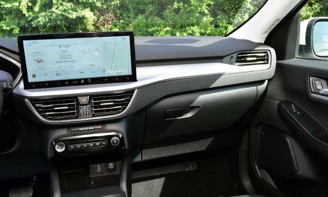 Certified 2023 Ford Escape Platinum AWD/4WD image 18
