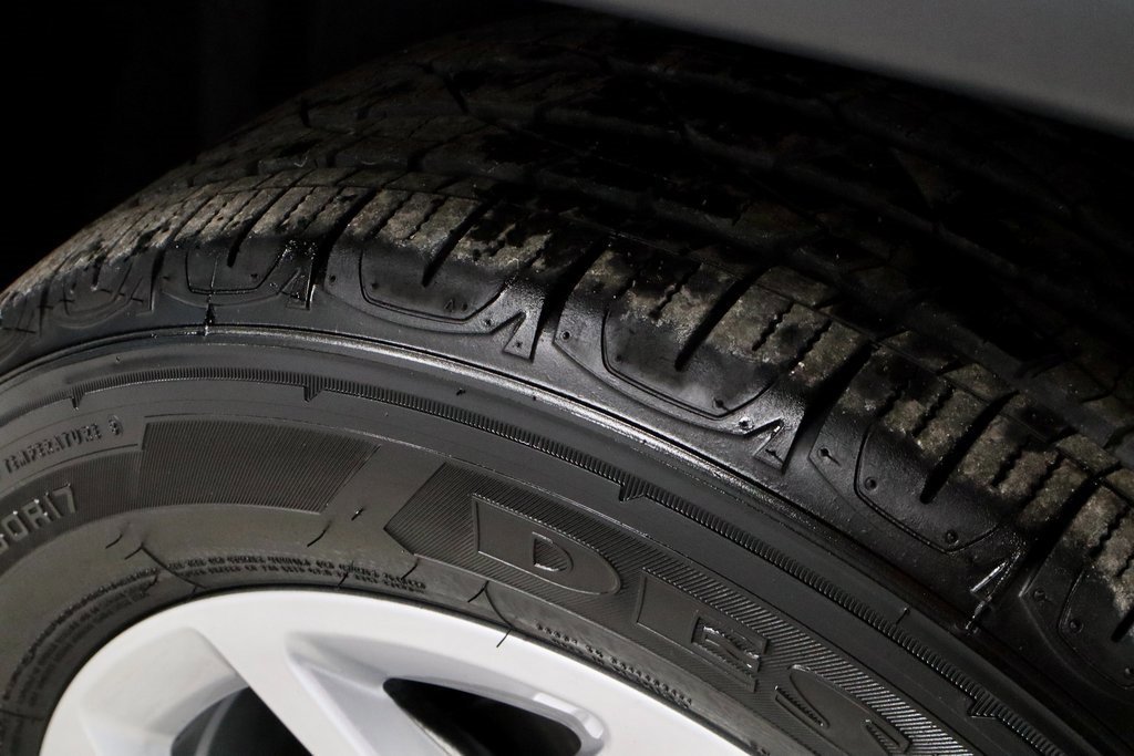 Used 2025 Jeep Compass Latitude image 20