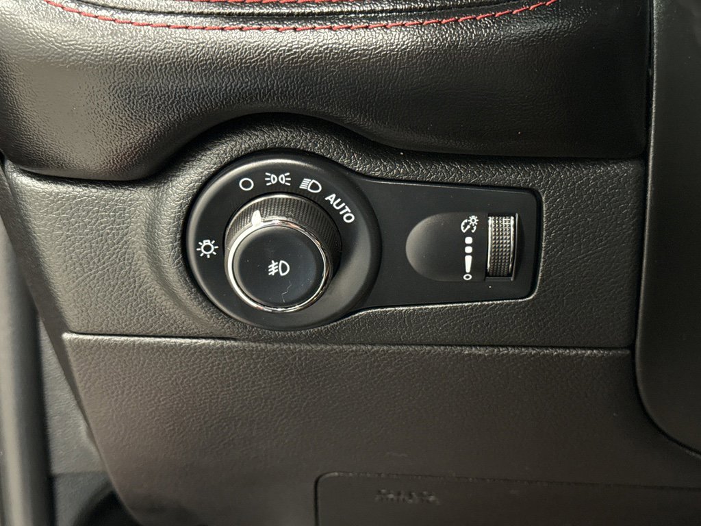 Used 2023 Dodge Durango GT image 12