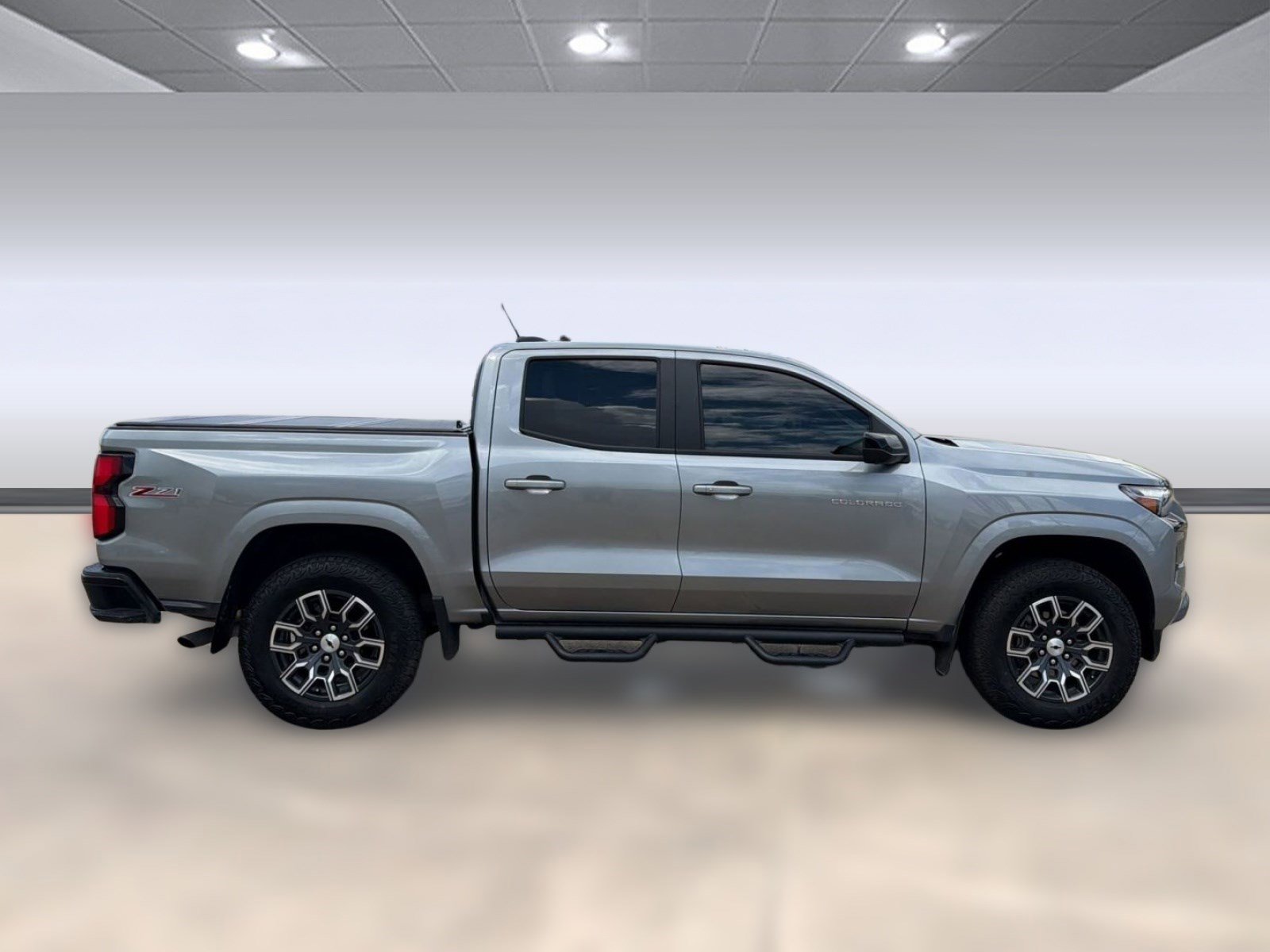 Used 2026 Chevrolet Colorado Z71 w/ Technology Package AWD/4WD image 8