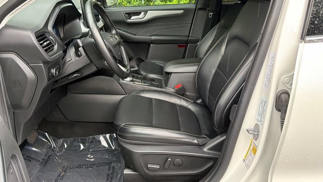 Certified 2024 Ford Escape Platinum AWD/4WD image 11