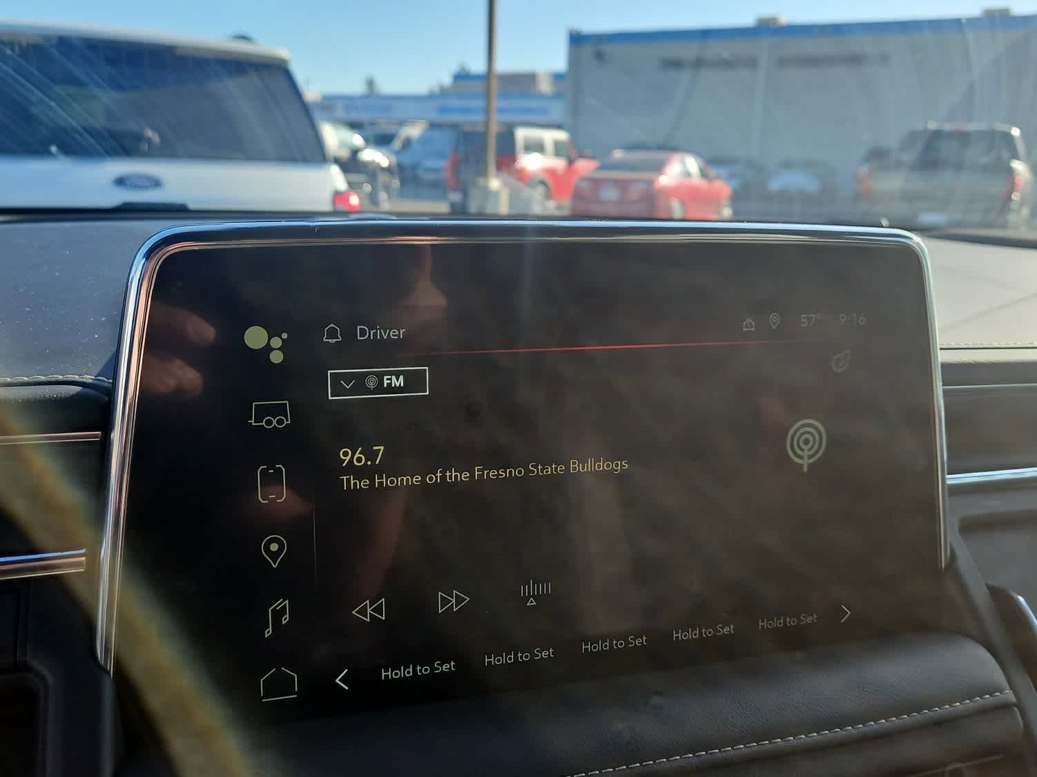 Used 2024 GMC Yukon XL SLT image 17