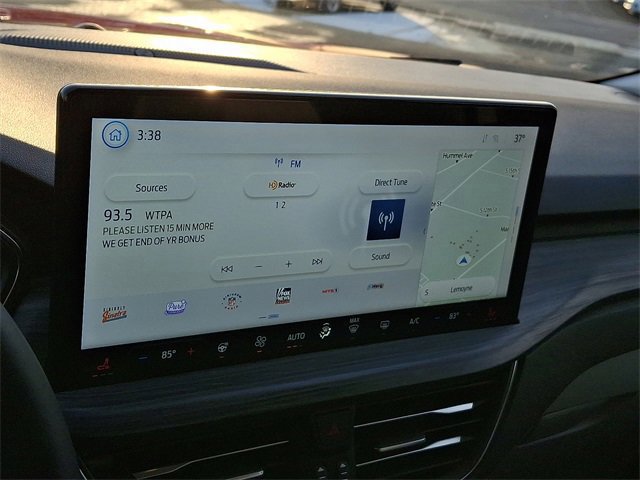 Certified 2023 Ford Escape Platinum w/ Premium Technology Package image 18