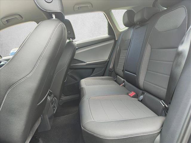 Used 2024 Volkswagen Taos SE FWD image 18