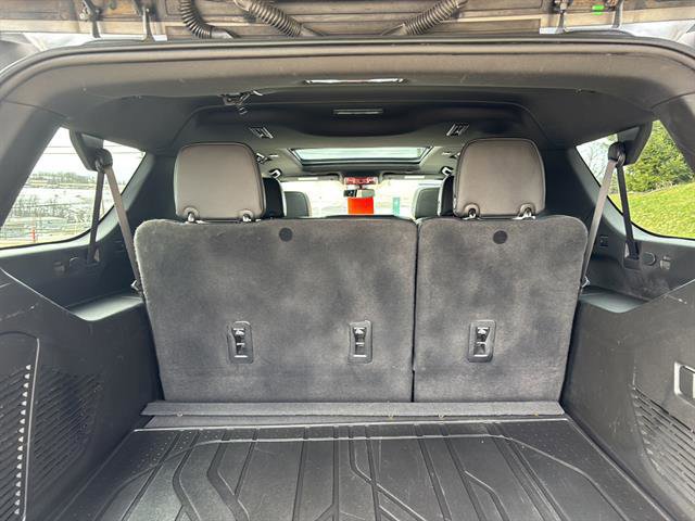 Used 2022 Chevrolet Suburban RST w/ Luxury Package image 18