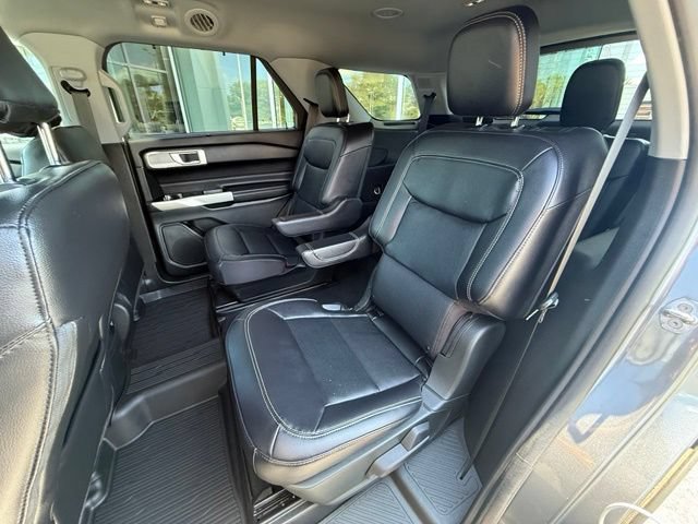 Certified 2023 Ford Explorer Limited w/ Equipment Group 301A AWD/4WD image 16