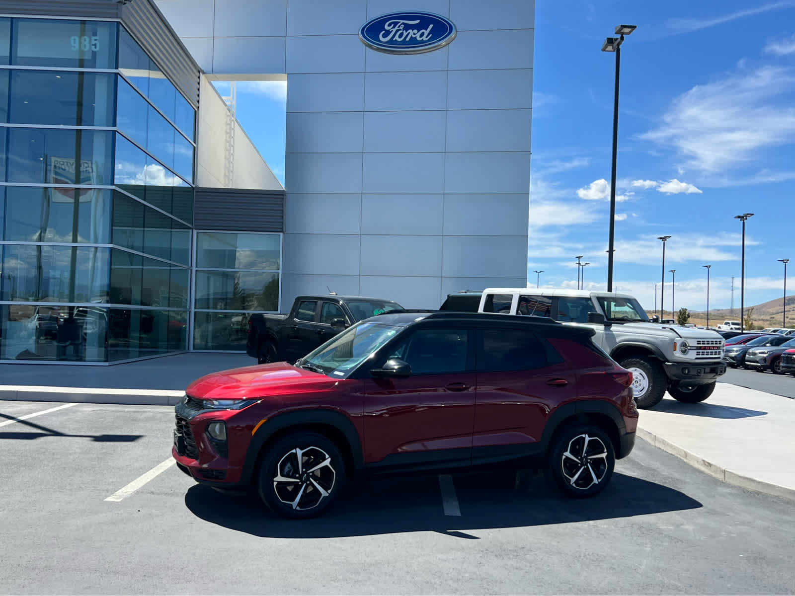 Used 2023 Chevrolet TrailBlazer RS w/ Convenience Package AWD/4WD image 1