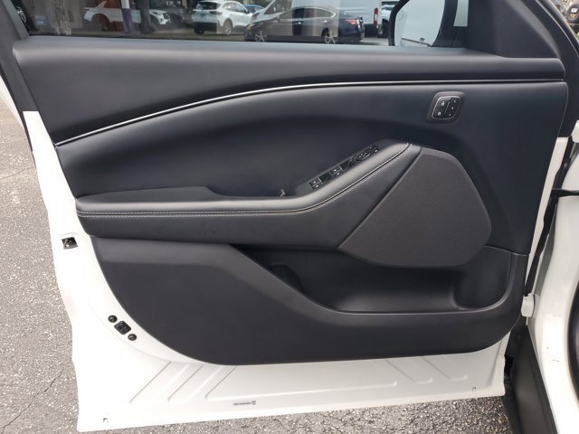 Certified 2021 Ford Mustang Mach-E Select w/ Comfort/Technology Package image 17