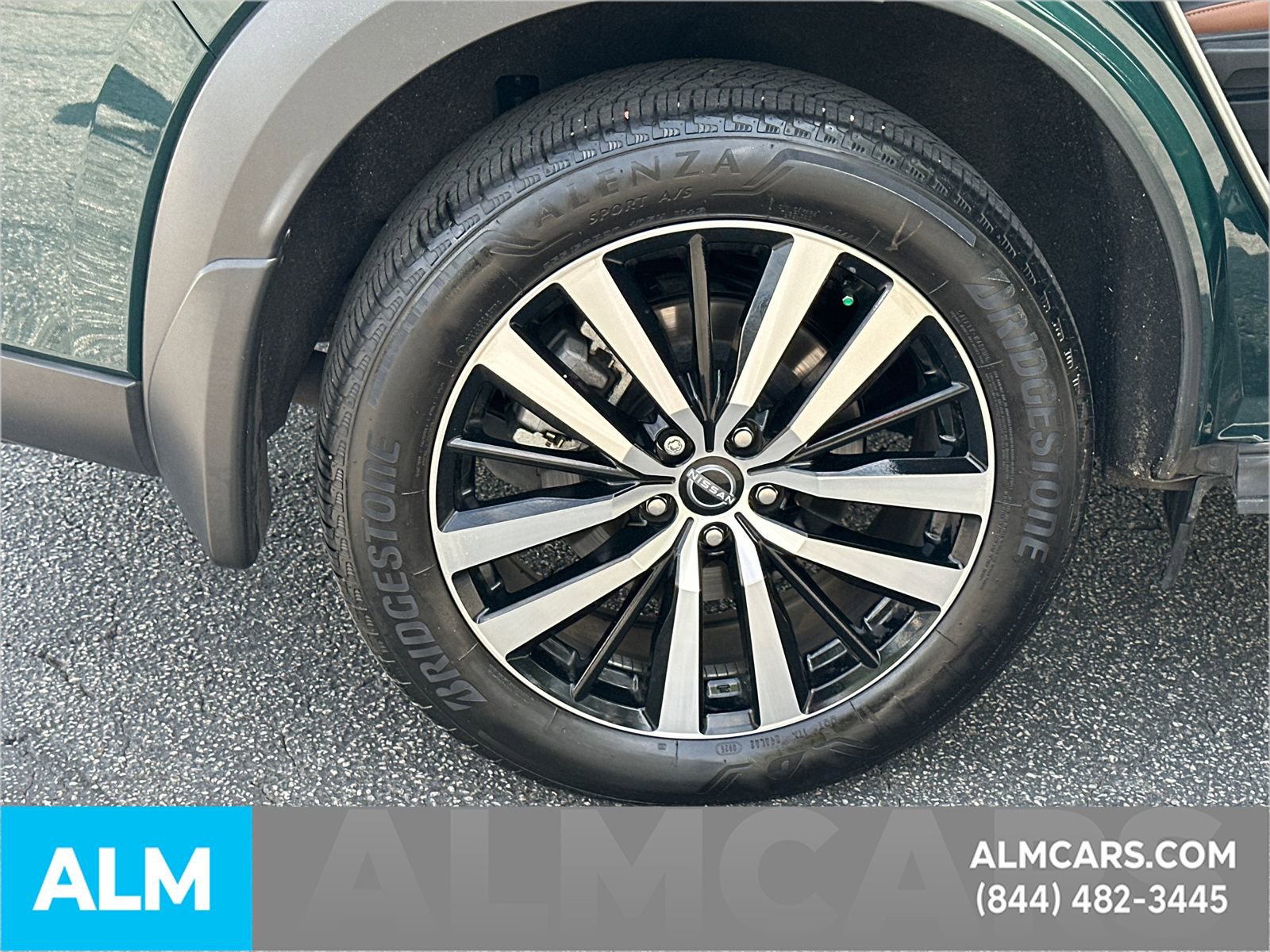 Used 2025 Nissan Pathfinder Platinum FWD image 38