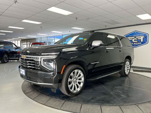Used 2025 Chevrolet Suburban Premier w/ Sun And Tow Package AWD/4WD image 4