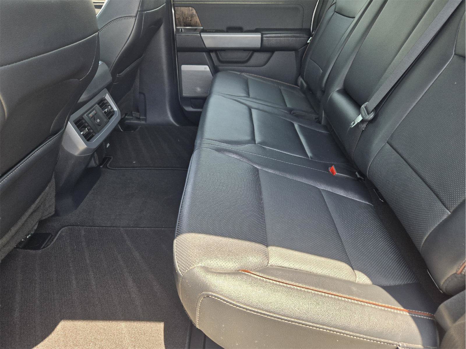 Certified 2024 Ford F350 Lariat w/ FX4 Off-Road Package AWD/4WD image 30