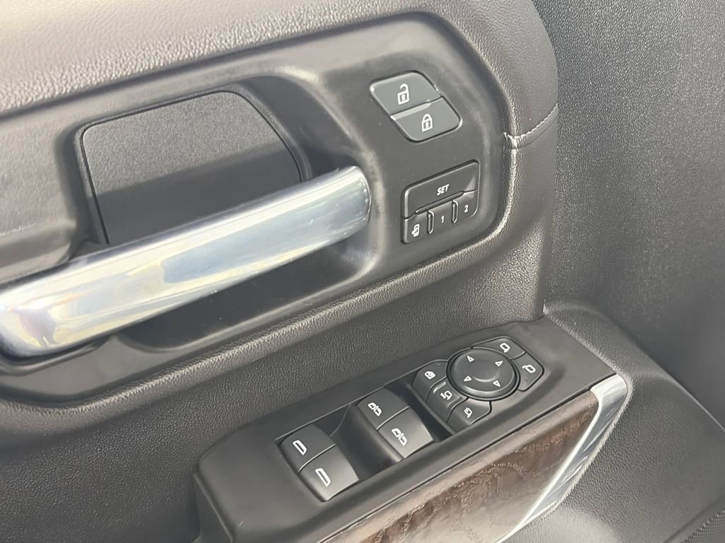 Used 2020 GMC Sierra 3500 Denali w/ Denali Ultimate Package AWD/4WD image 25