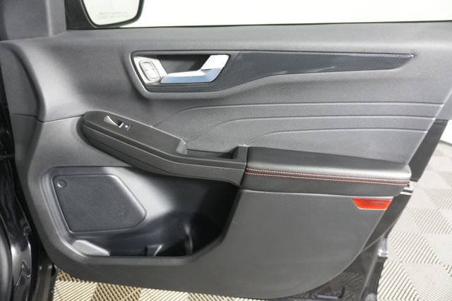 Certified 2025 Ford Escape ST-Line AWD/4WD image 31