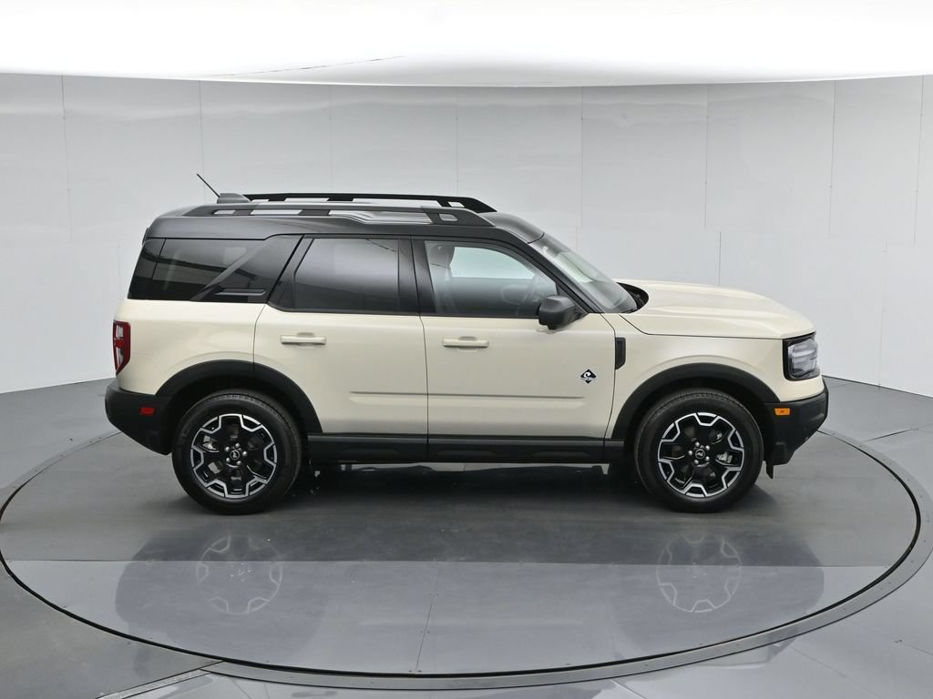 Certified 2025 Ford Bronco Sport Outer Banks w/ Outer Banks Tech Package+ AWD/4WD image 42