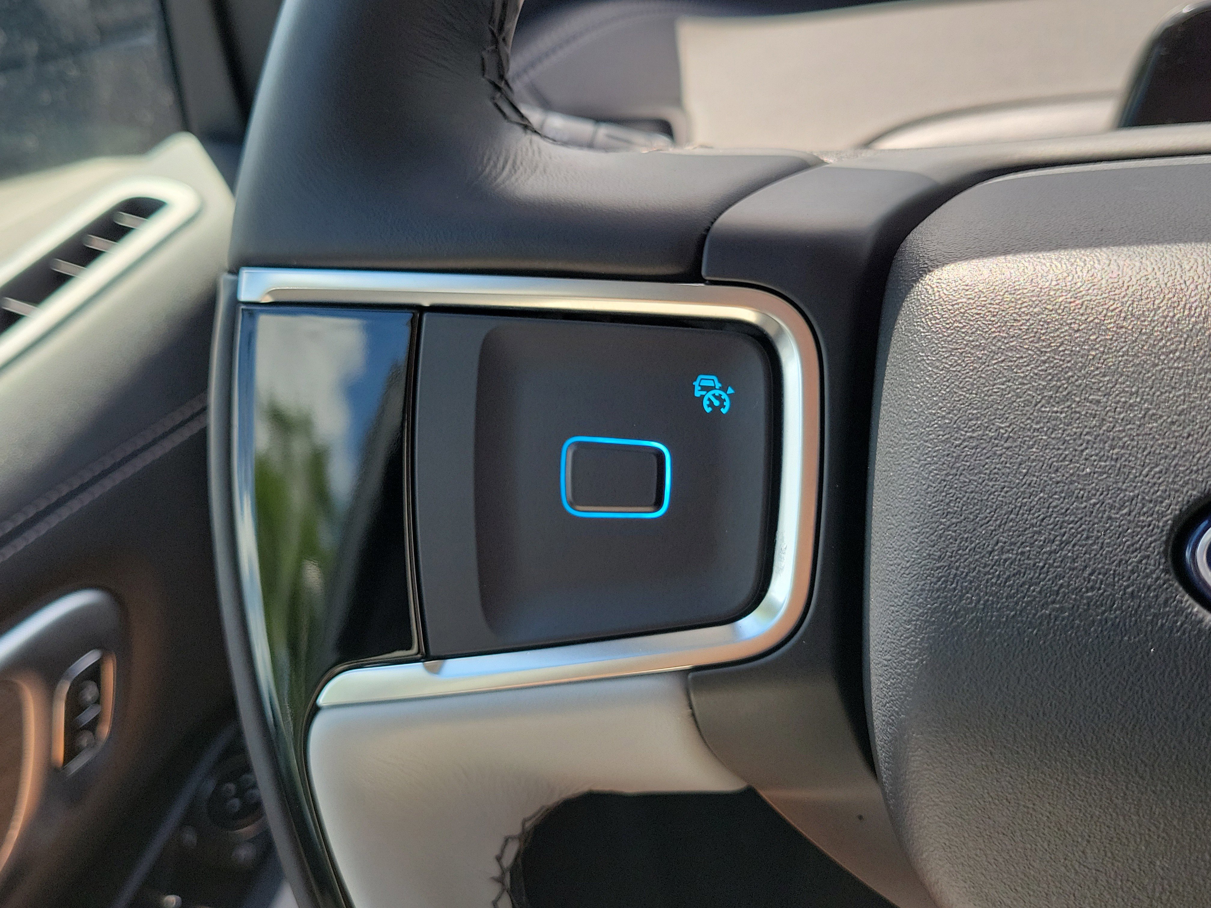 Certified 2025 Ford Expedition Platinum w/ Platinum Ultimate Package image 27