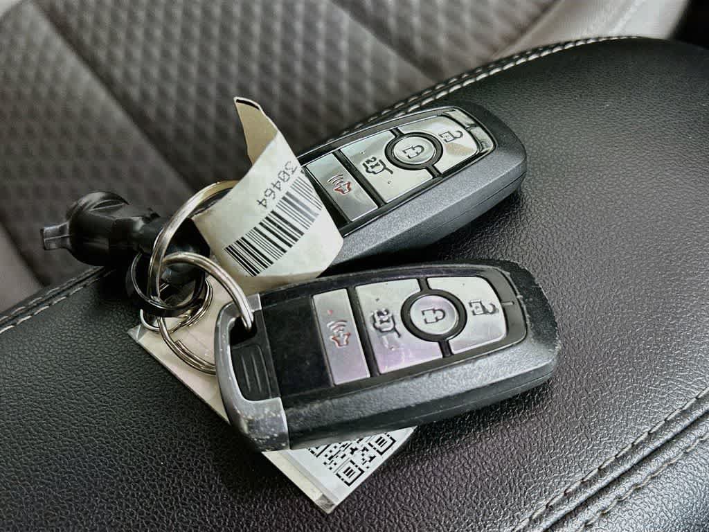 Certified 2022 Ford Escape SE w/ SE Sport Appearance Package FWD image 22