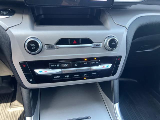 Certified 2023 Ford Explorer XLT w/ Equipment Group 202A RWD image 11