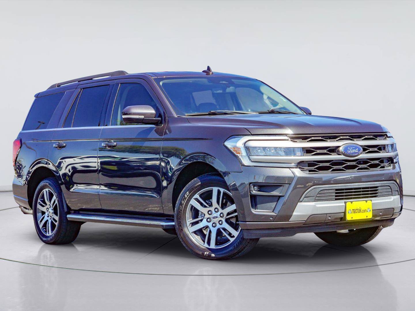 Certified 2022 Ford Expedition XLT RWD image 1
