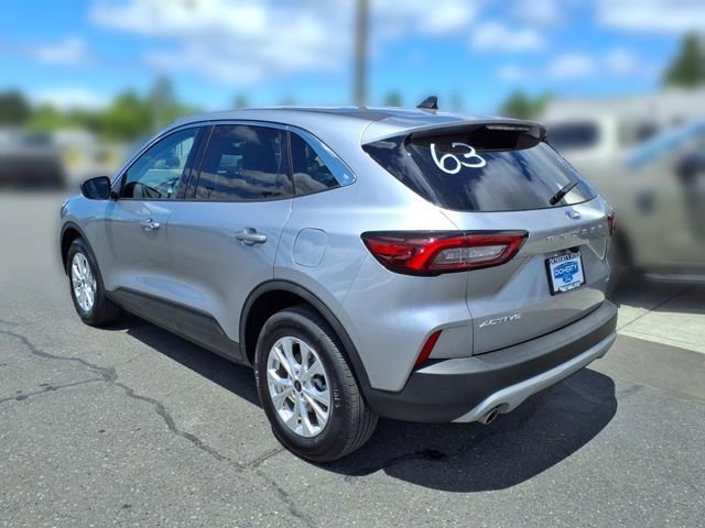 Certified 2023 Ford Escape Active AWD/4WD image 11