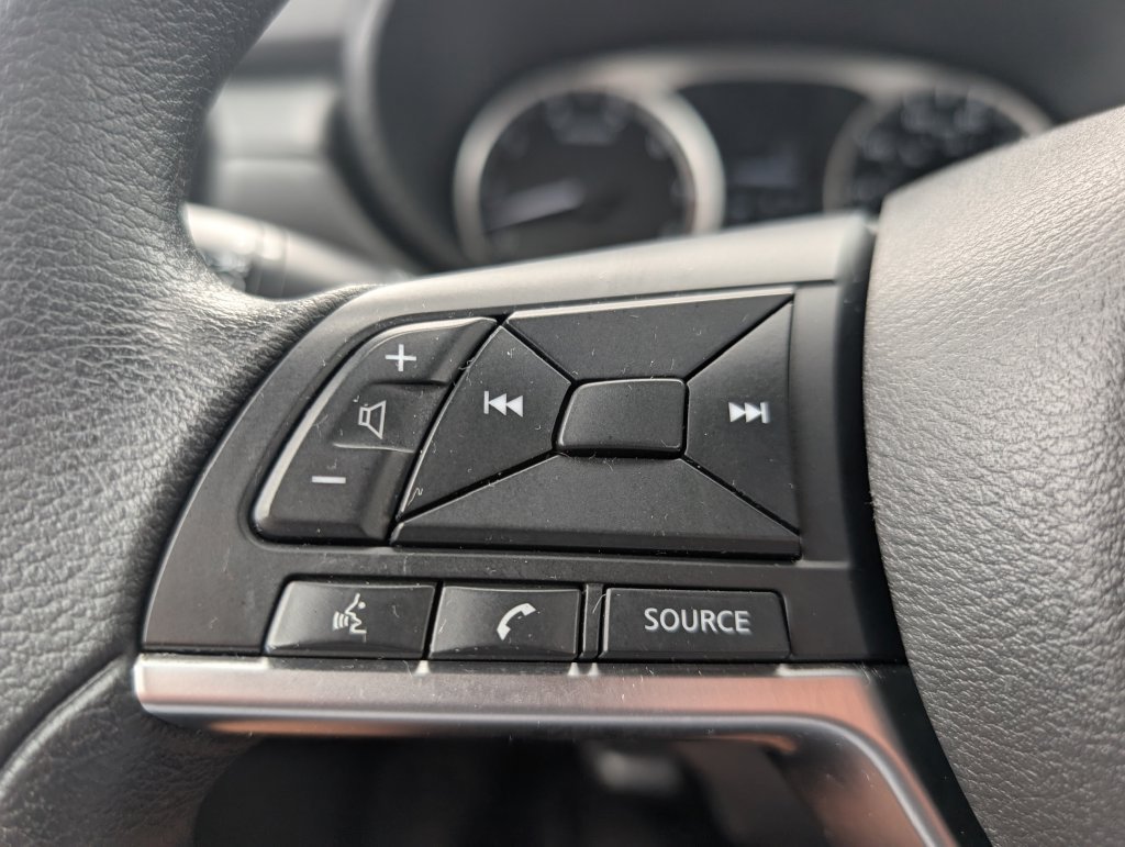Used 2020 Nissan Versa S FWD image 14